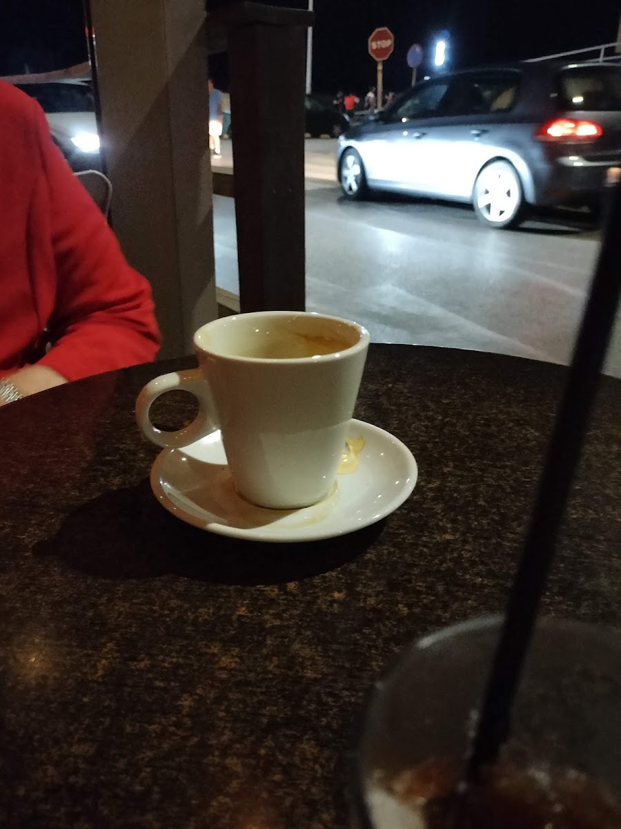 Café Pub El Camarote-9